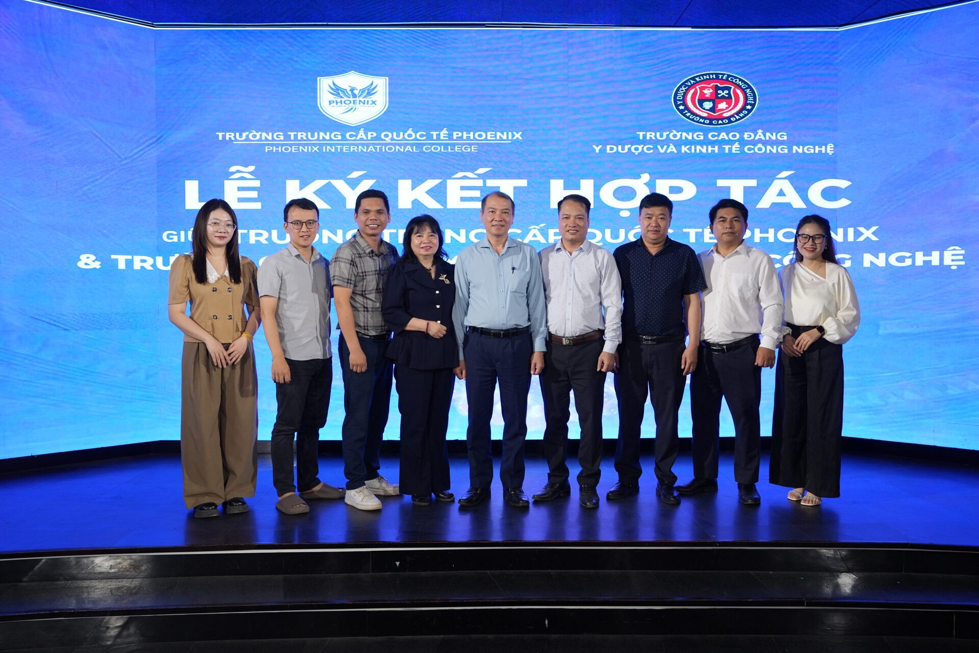 LỄ KÝ KẾT HỢP TÁC GIỮA TRƯỜNG TRUNG CẤP QUỐC TẾ PHOENIX VÀ TRƯỜNG CAO ĐẲNG Y DƯỢC VÀ KINH TẾ CÔNG NGHỆ