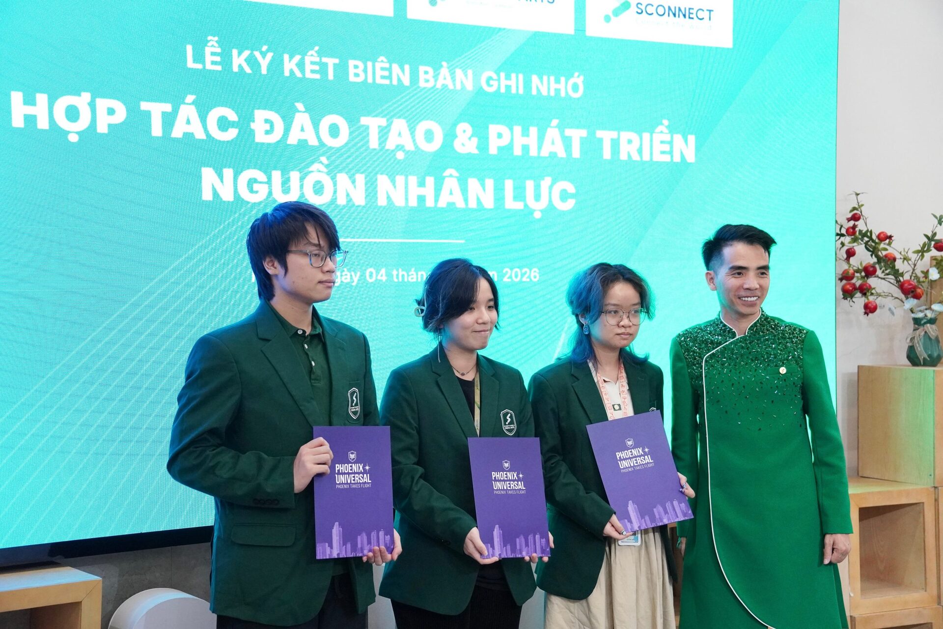 Chương Trình Đào Tạo Gắn Với Nhu Cầu Doanh Nghiệp Tại Trường Phoenix