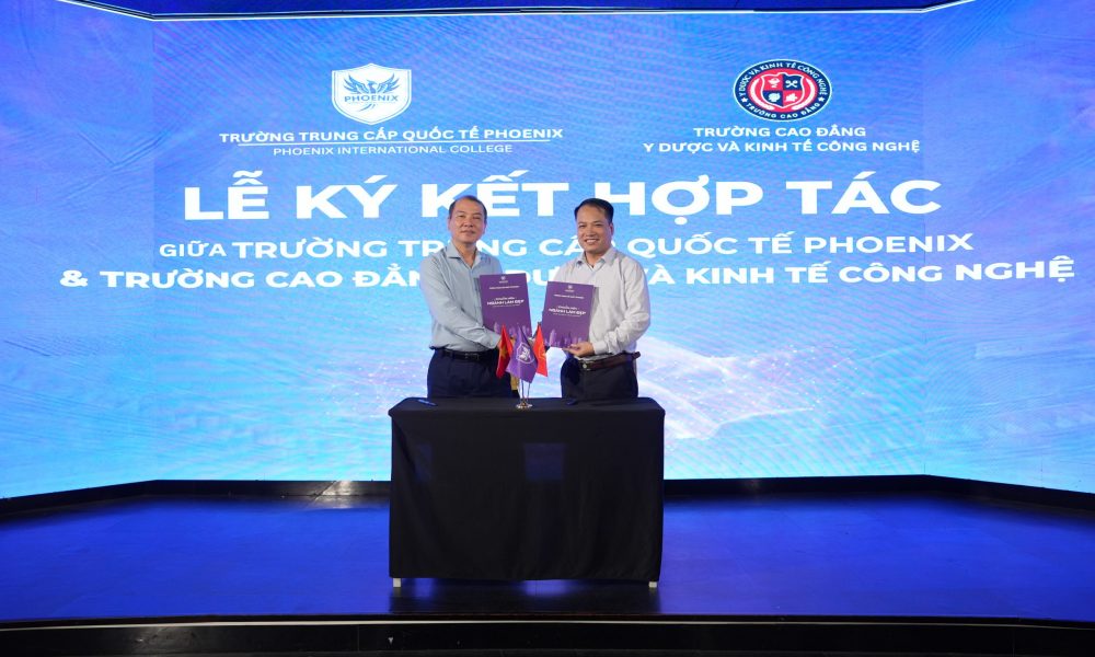 Cái bắt tay đánh dấu sự hợp tác chiến lược giữa Trường Trung cấp Quốc tế Phoenix và Trường Cao đẳng Y Dược và Kinh tế Công nghệ